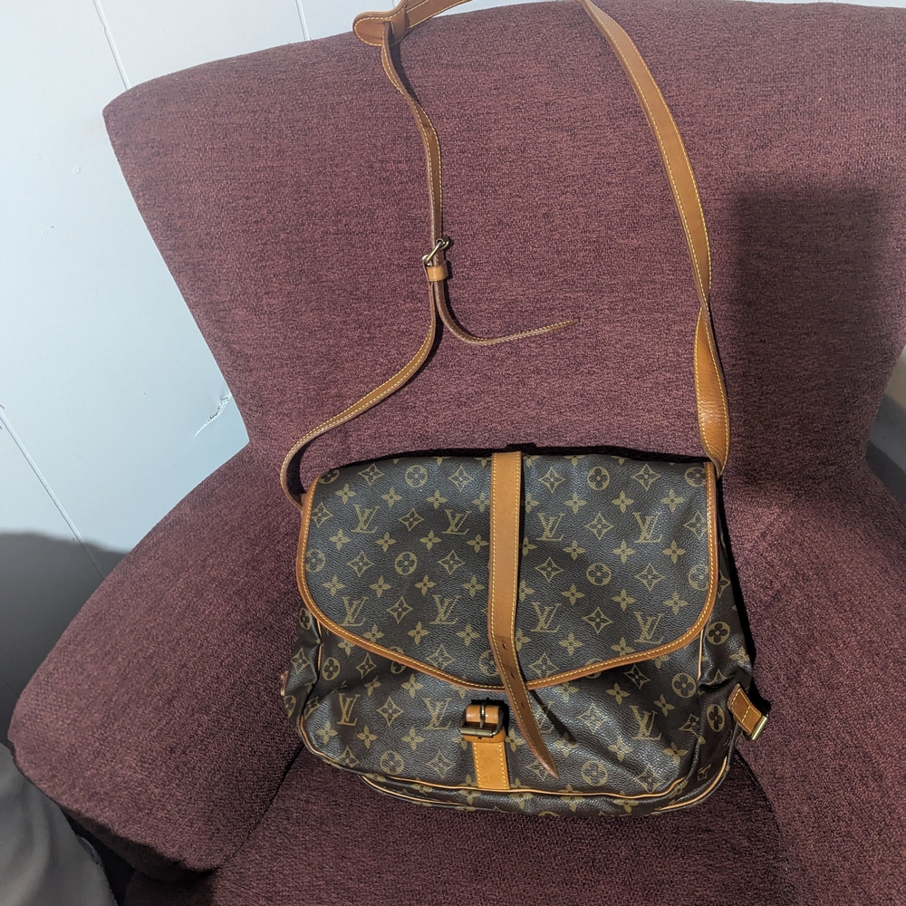 Louis Vuitton Brown Monogram Saumer Bag!